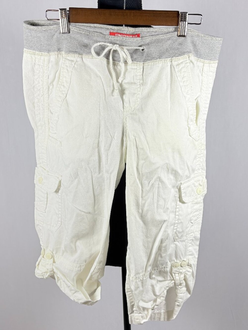 Unionbay | Y2K White Cargo Capri Pants | Size 13 | Drawstring Waist Pants